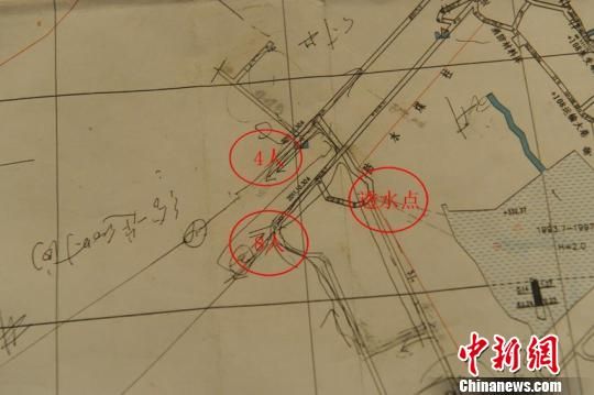 井下被困矿工位置及透水点示意图 崔颜锋 摄